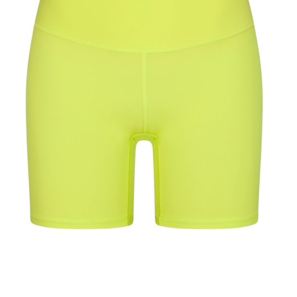 Skims Everybody High waisted shorts